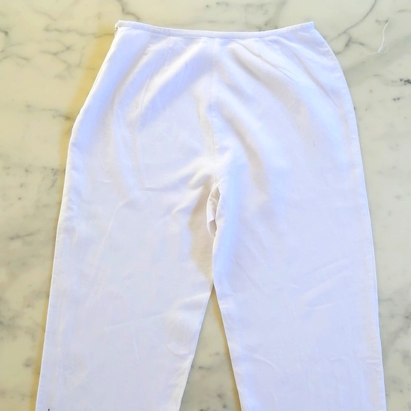 Linen/Rayon High-Waisted White w/Black Embroidery Design Cropped Pant w/Lining. - Picture 4 of 7